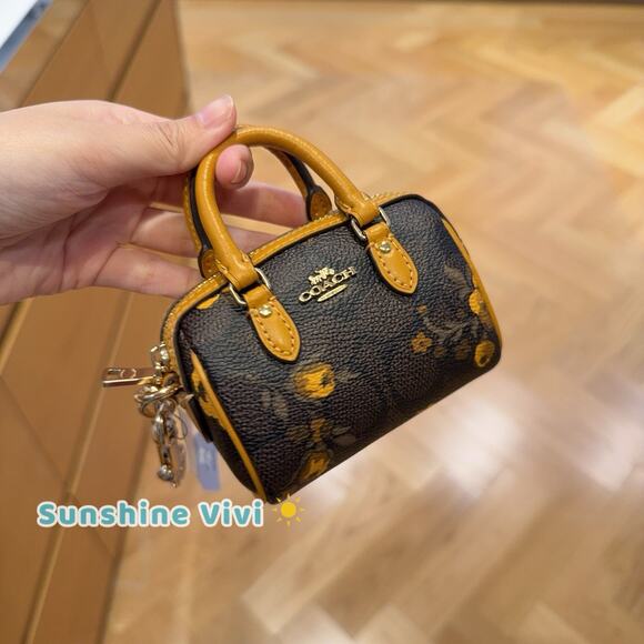 NWT Coach Mini Rowan Keychain Charm Signature Canvas Floral Print CCF12(no bag) - Picture 5 of 8